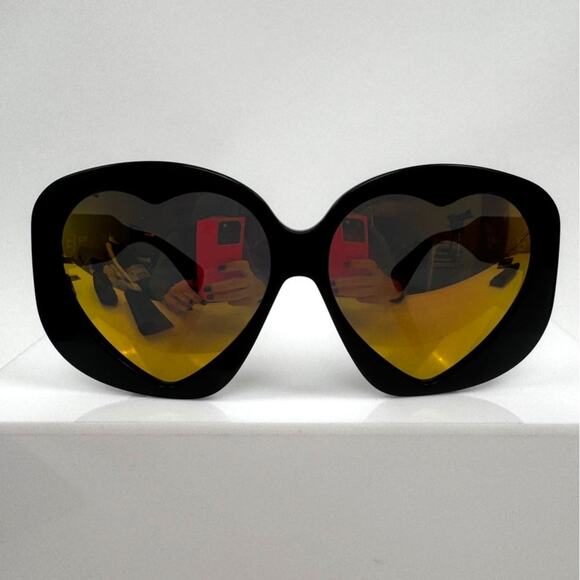 Moschino Accessories - Moschino NWT Heart Shaped Jet Black Oversized Frame Sunglasses